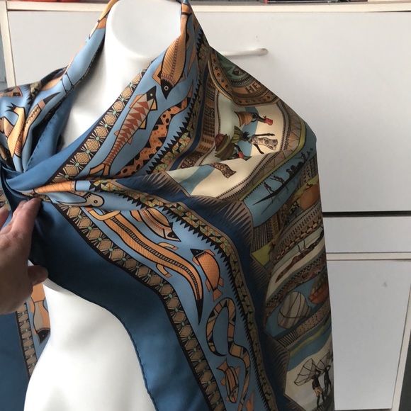 Hermes scarf - Picture 13 of 17